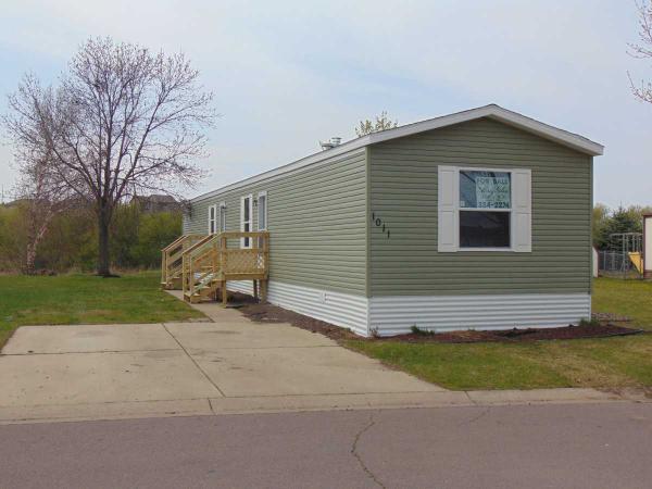 Silver Glen Manufactured Home Community 806 S. TOPAZ PL.Sioux Falls, SD 57106