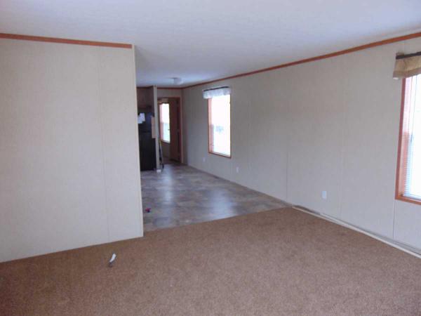 Silver Glen Manufactured Home Community 806 S. TOPAZ PL.Sioux Falls, SD 57106