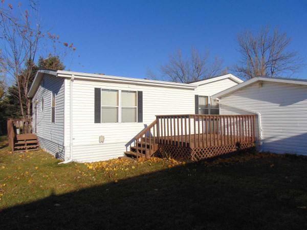 Silver Glen Manufactured Home Community 6509 w. Silver Pl.Sioux Falls, SD 57106