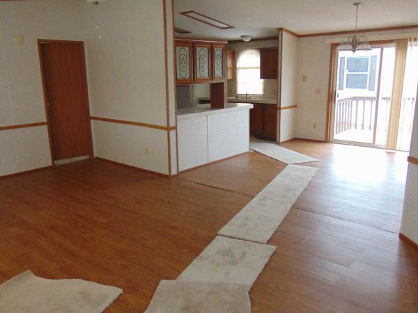 Silver Glen Manufactured Home Community 6509 w. Silver Pl.Sioux Falls, SD 57106