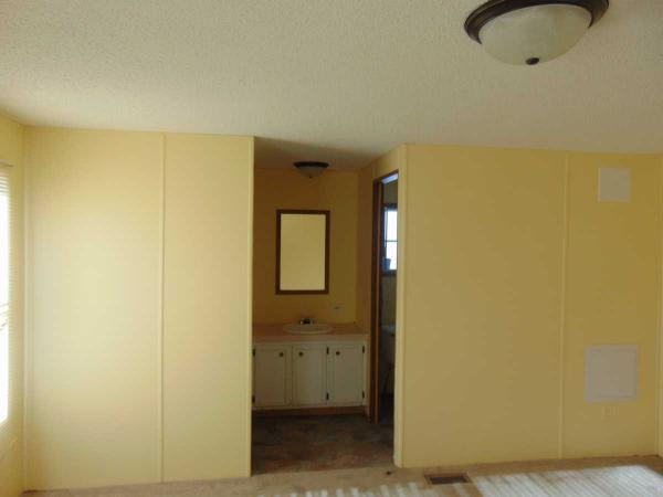 Silver Glen Manufactured Home Community 905 S. GARNET PLSioux Falls, SD 57106