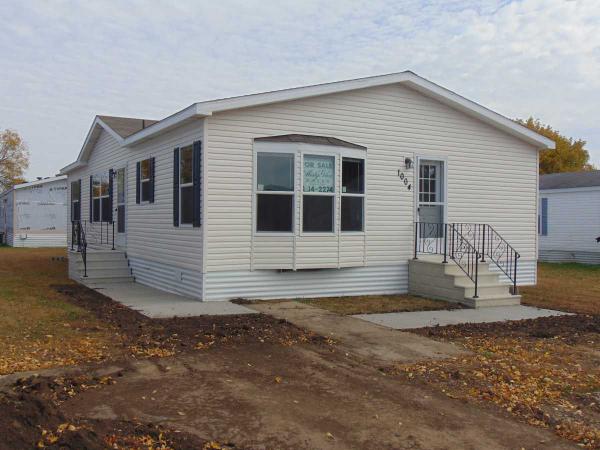 Silver Glen Manufactured Home Community 1004 GarnetSioux Falls, SD 57106