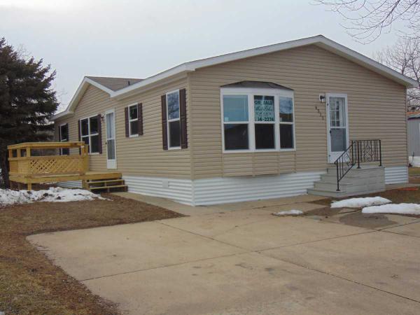 Silver Glen Manufactured Home Community 6511 Silver PlaceSioux Falls, SD 57106