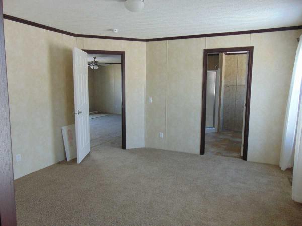 Silver Glen Manufactured Home Community 6511 Silver PlaceSioux Falls, SD 57106