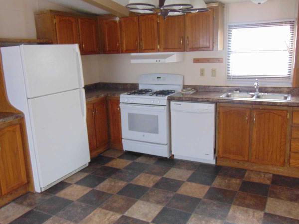 Silver Glen Manufactured Home Community 904 EmeraldSioux Falls, SD 57106