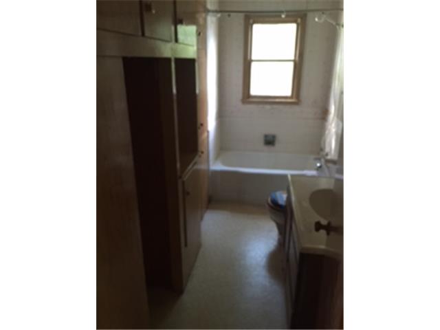 242 Mould AveNew Effington, SD, 57255Roberts County