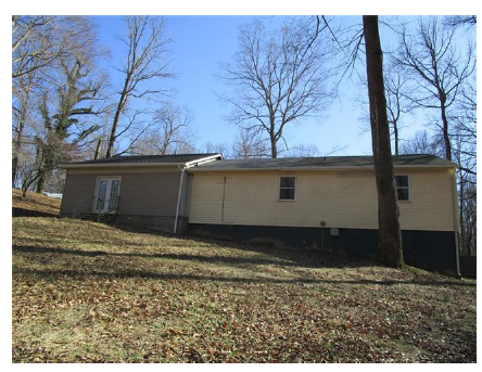 1779 Mooreland DrivClarksville, TN, 37040Montgomery County