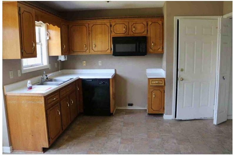 1305 Hand DrClarksville, TN, 37042Montgomery County