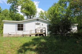 29 Dogwood DrPikeville, TN, 37367Bledsoe County