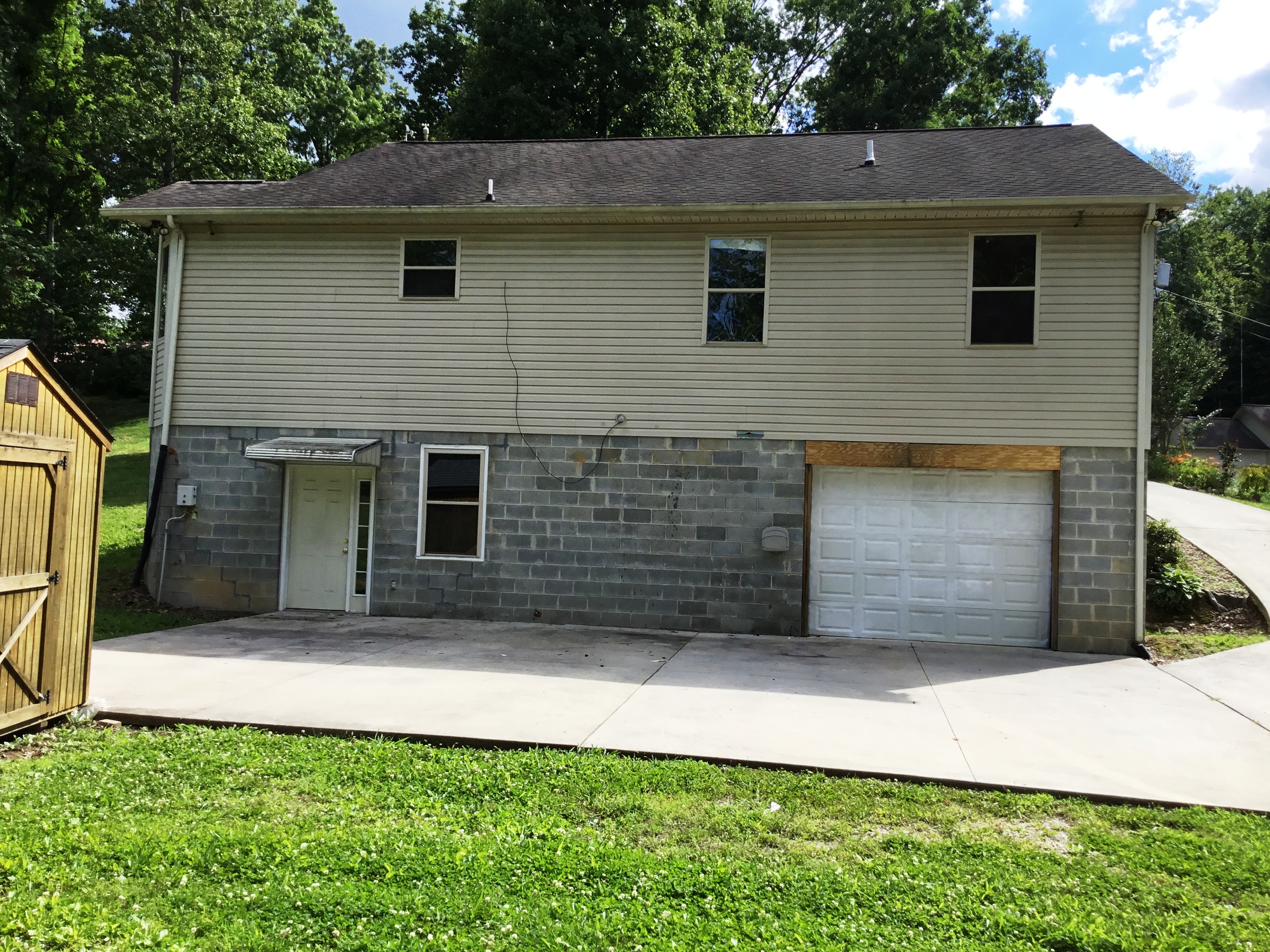 273 Cove CirCaryville, TN, 37714Campbell County