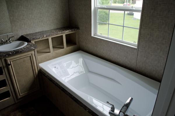 Bloomfield Hills 177 Brookfield DriveClinton, TN 37716