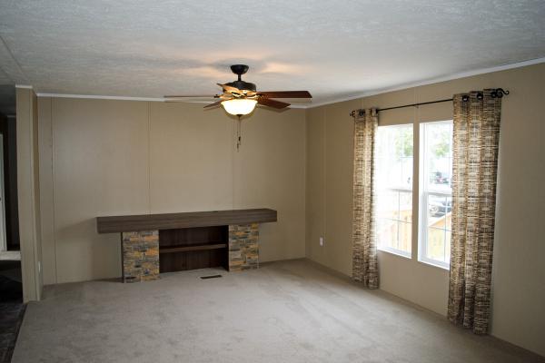 Bloomfield Hills 512 John's Creek Dr.Clinton, TN 37716