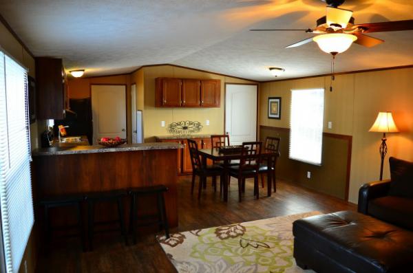Bloomfield Hills 118 Brookfield Dr.Clinton, TN 37716