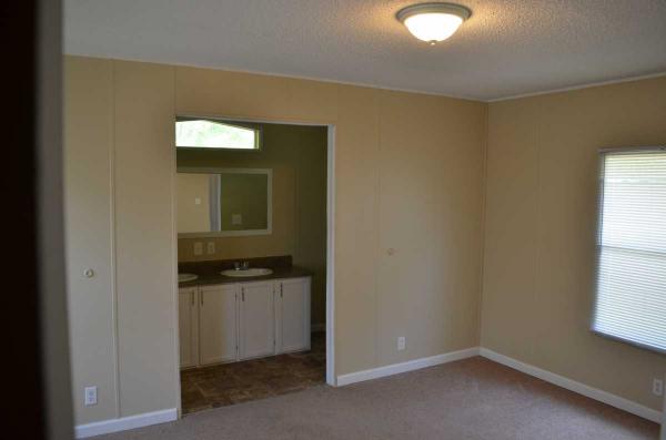 Bloomfield Hills 128 Brookfield Dr.Clinton, TN 37716