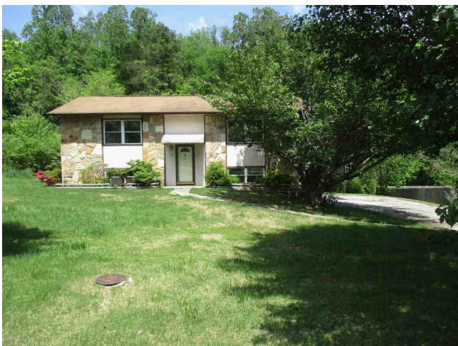 134 Charles PlHarriman, TN, 37748Roane County