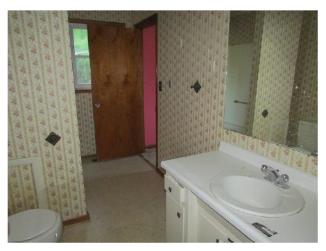 134 Charles PlHarriman, TN, 37748Roane County