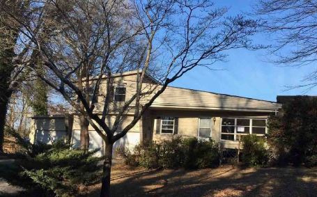 1114 Lakeshore DrivKingston, TN, 37763Roane County