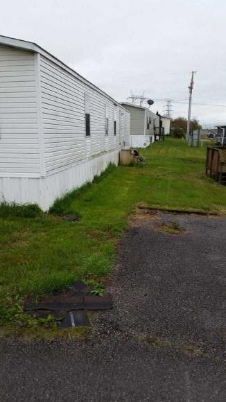 Edge - O - Town Mobile Home Community 309 Finch DrMaryville, TN 37801