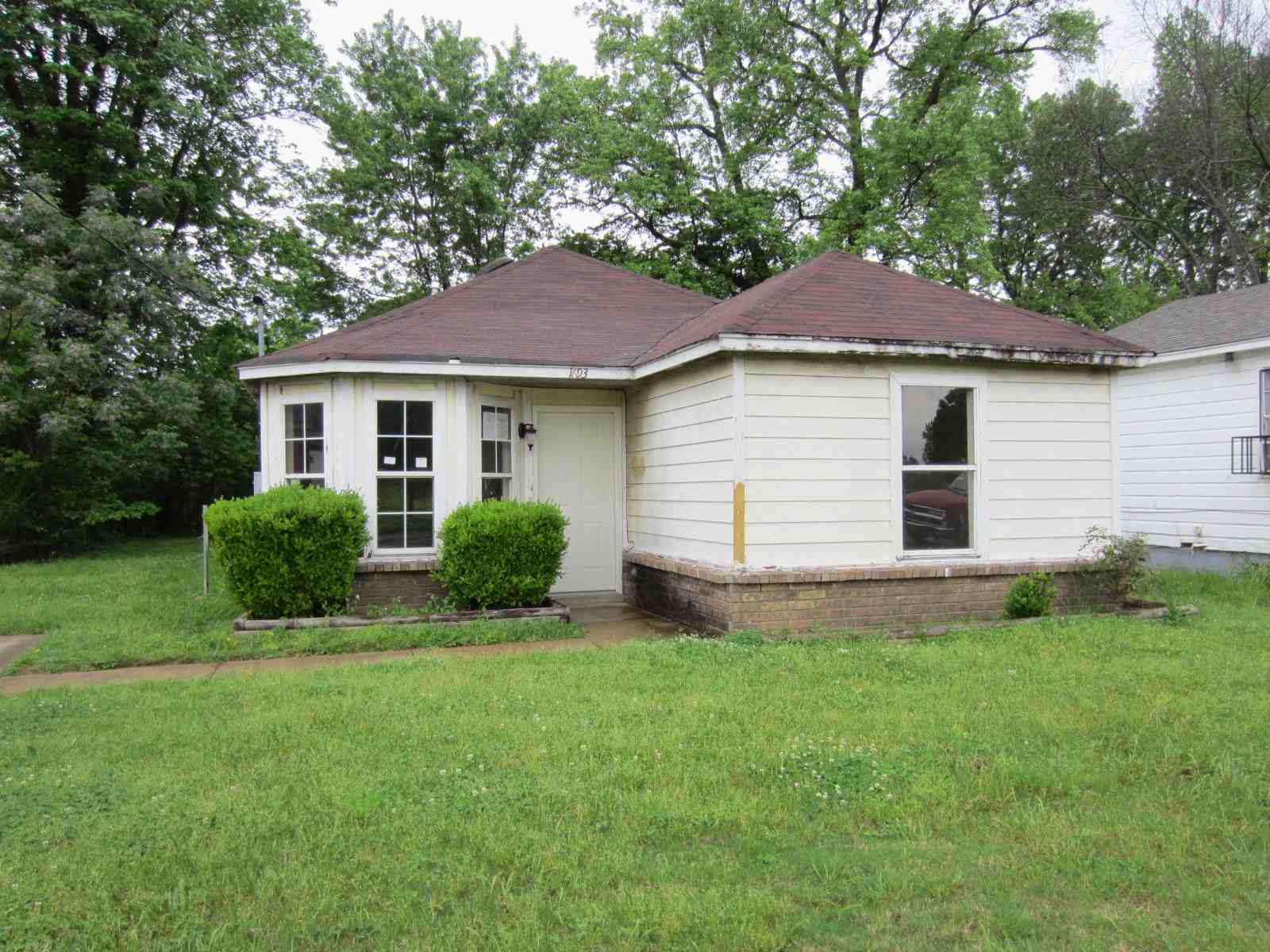 1693 Ash StMemphis, TN, 38108Shelby County