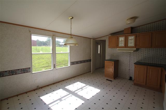 250 W Cole RdDoyle, TN, 38559White County