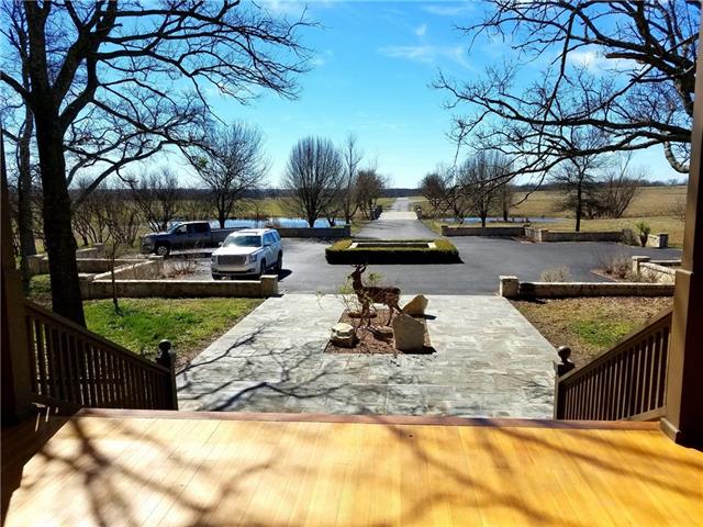10748 Red Oak Road, Marietta, TX 73448