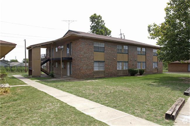703 S Mutteloke Drive, TX 74010