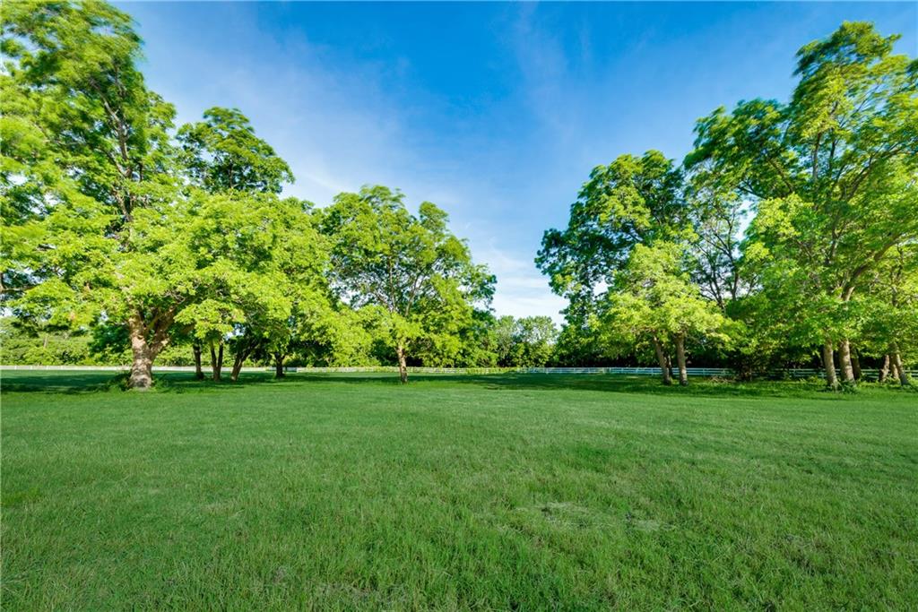520 Meadowview RD, Heath, TX 75032