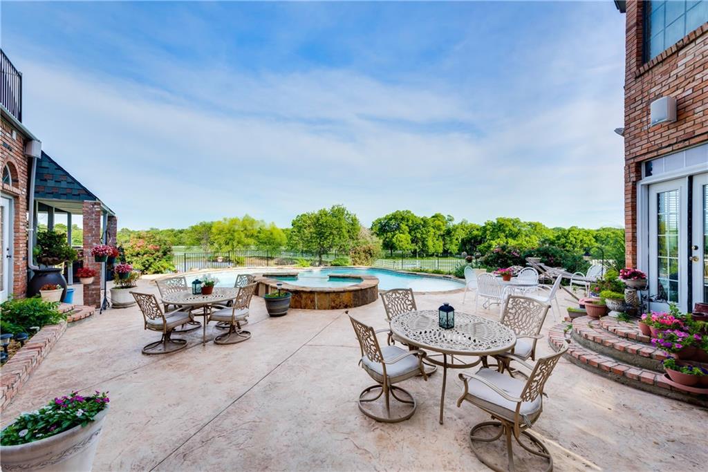 520 Meadowview RD, Heath, TX 75032