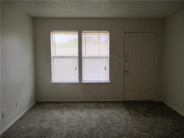 323 Ware Drive, Grand Prairie, TX 75051