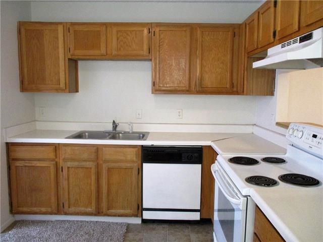 323 Ware Drive, Grand Prairie, TX 75051