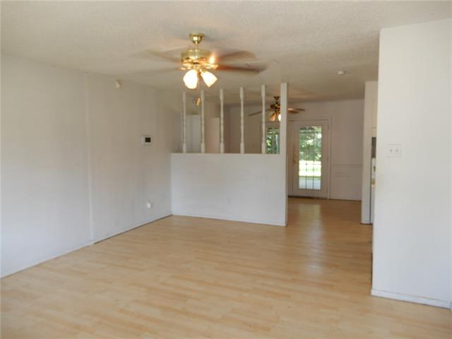 554 W Ferndale Lane, Grand Prairie, TX 75052