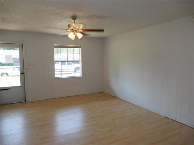 554 W Ferndale Lane, Grand Prairie, TX 75052