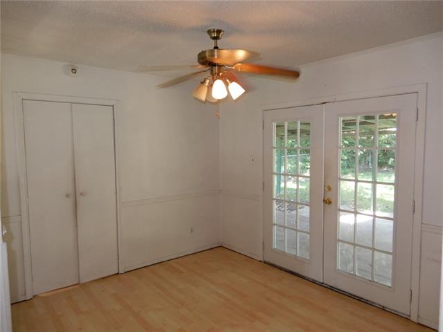 554 W Ferndale Lane, Grand Prairie, TX 75052