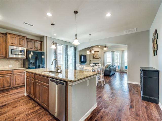 2805 N Umberland Drive, Lewisville, TX 75056