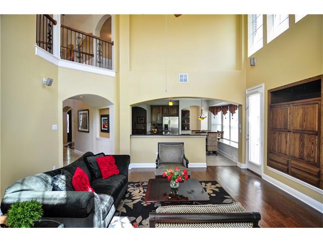 7230 Native Oak Lane, Irving, TX 75063