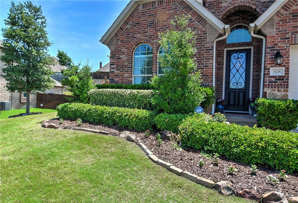 528 Castlewood DR, McKinney, TX 75071