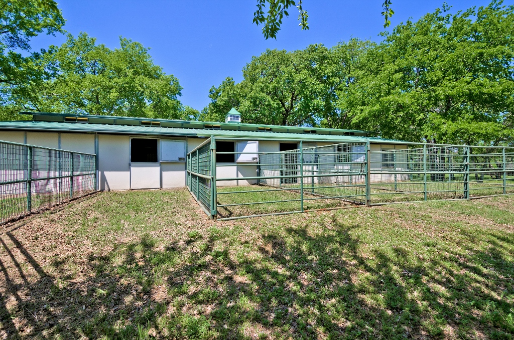 290 Tanglewood Trail, Pottsboro, TX 75076