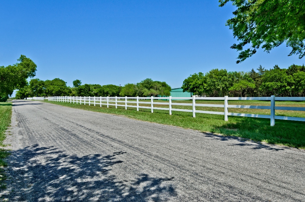 290 Tanglewood Trail, Pottsboro, TX 75076