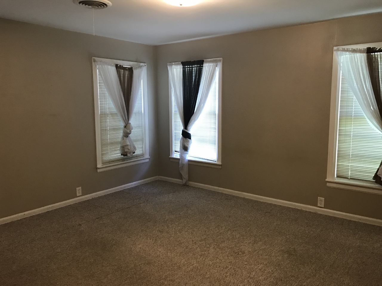 1103 W College, Sherman, TX 75092