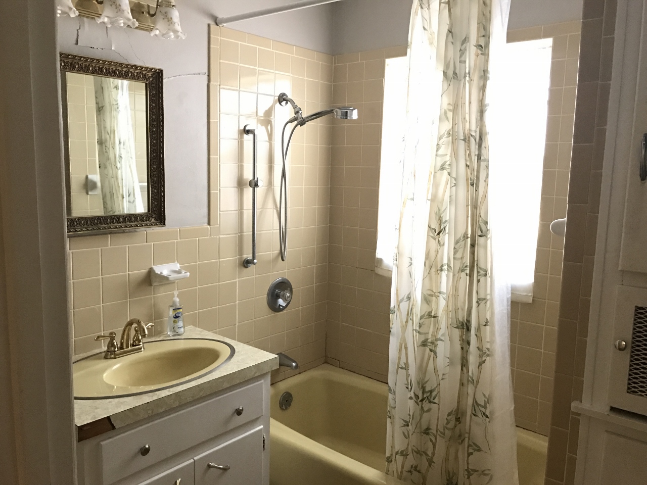 1103 W College, Sherman, TX 75092