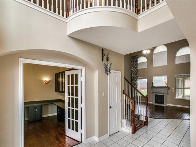 319 Love Bird Lane, Murphy, TX 75094
