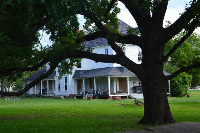 306 S Center Street, Forney, TX 75126