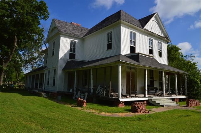 306 S Center Street, Forney, TX 75126