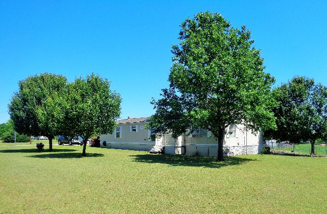 8205 Bandera, Kaufman, TX 75142
