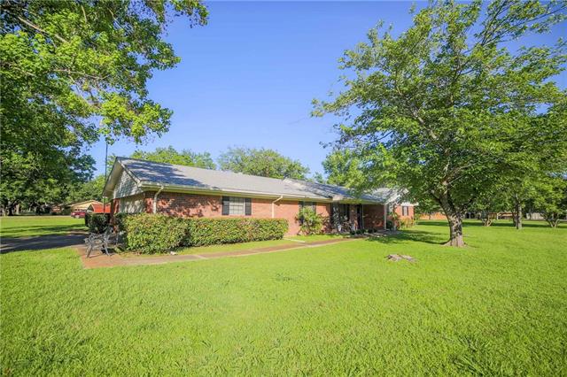 301 Logan Drive, Kerens, TX 75144