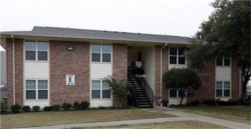 209 S Grand Avenue, Mabank, TX 75147