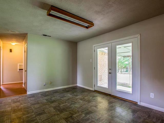1521 Lee Street, Mesquite, TX 75149