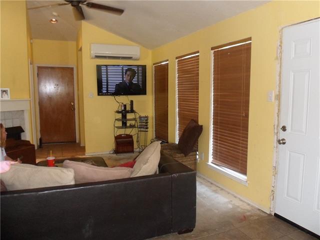 4961 Oak Blf, Mesquite, TX 75150