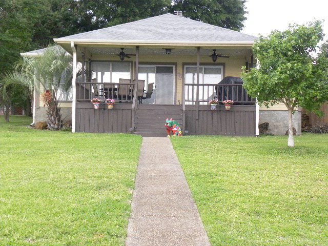 174 Memorial Drive, Gun Barrel City, TX 75156
