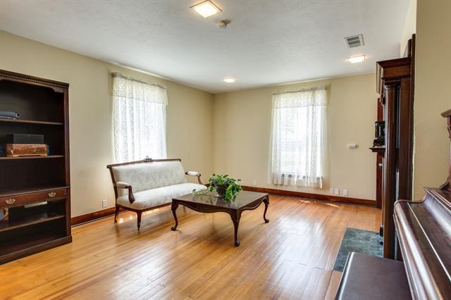 107 S Josephine, Royse City, TX 75189